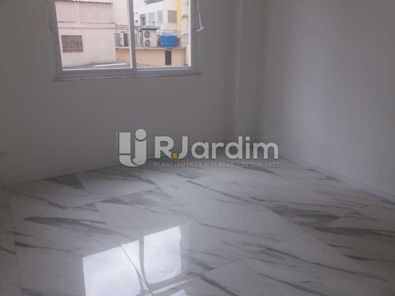 Conheça Quarto 1 do imóvel - Compra Venda Avaliação Imóveis Apartamento Copacabana 3 Quartos - AP1586 - 7 Quarto 1 - Compra Venda Avaliação Imóveis Apartamento Copacabana 3 Quartos - AP1586 - 7