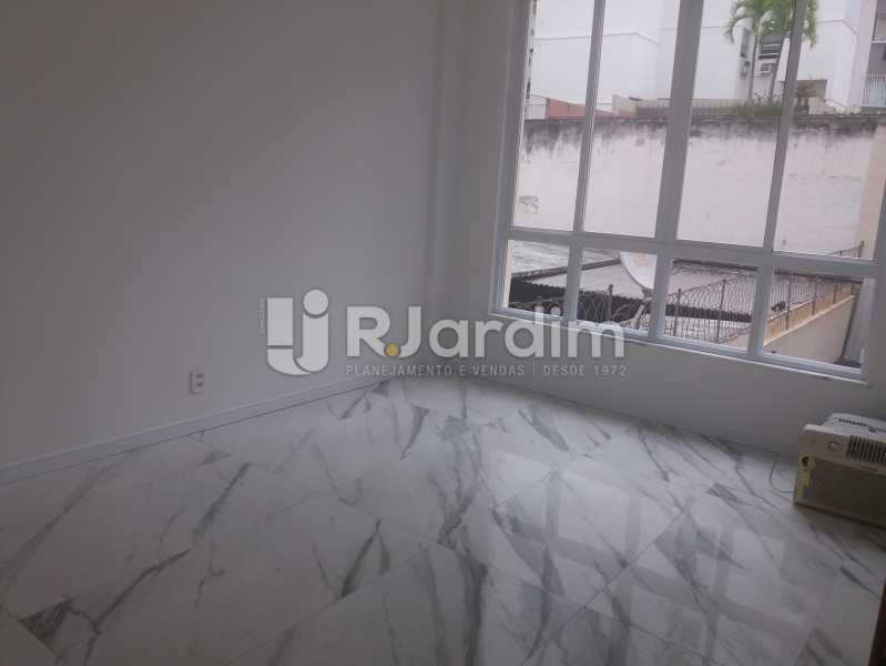 Conheça Quarto 2 do imóvel - Compra Venda Avaliação Imóveis Apartamento Copacabana 3 Quartos - AP1586 - 8 Quarto 2 - Compra Venda Avaliação Imóveis Apartamento Copacabana 3 Quartos - AP1586 - 8