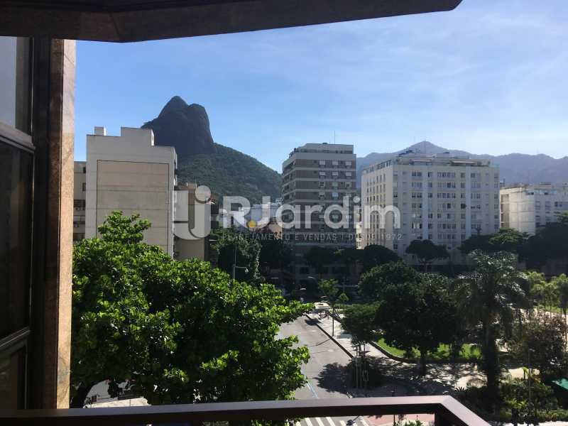 Conheça Vista varanda do imóvel - Apartamento Leblon 3 Quartos Compra Venda Avaliação Imóveis - AP1702 - 3 Vista varanda - Apartamento Leblon 3 Quartos Compra Venda Avaliação Imóveis - AP1702 - 3