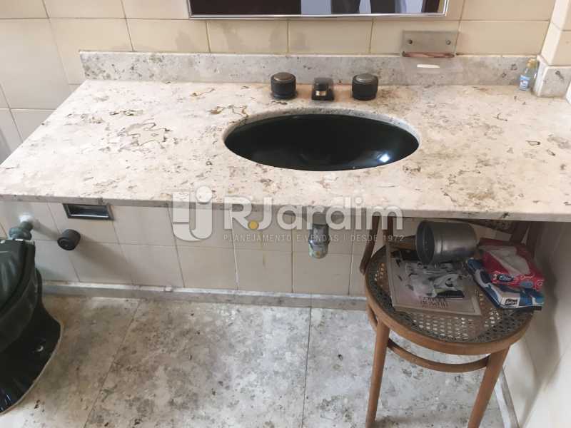 Conheça Banheiro social do imóvel - Apartamento Leblon 3 Quartos Compra Venda Avaliação Imóveis - AP1702 - 12 Banheiro social - Apartamento Leblon 3 Quartos Compra Venda Avaliação Imóveis - AP1702 - 12