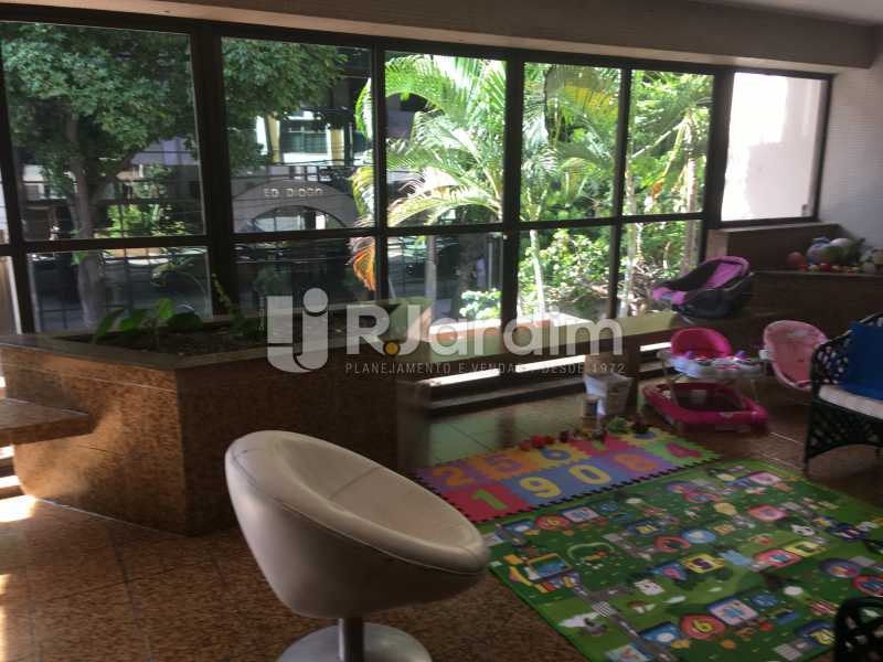 Conheça Playground do imóvel - Apartamento Leblon 3 Quartos Compra Venda Avaliação Imóveis - AP1702 - 28 Playground - Apartamento Leblon 3 Quartos Compra Venda Avaliação Imóveis - AP1702 - 28