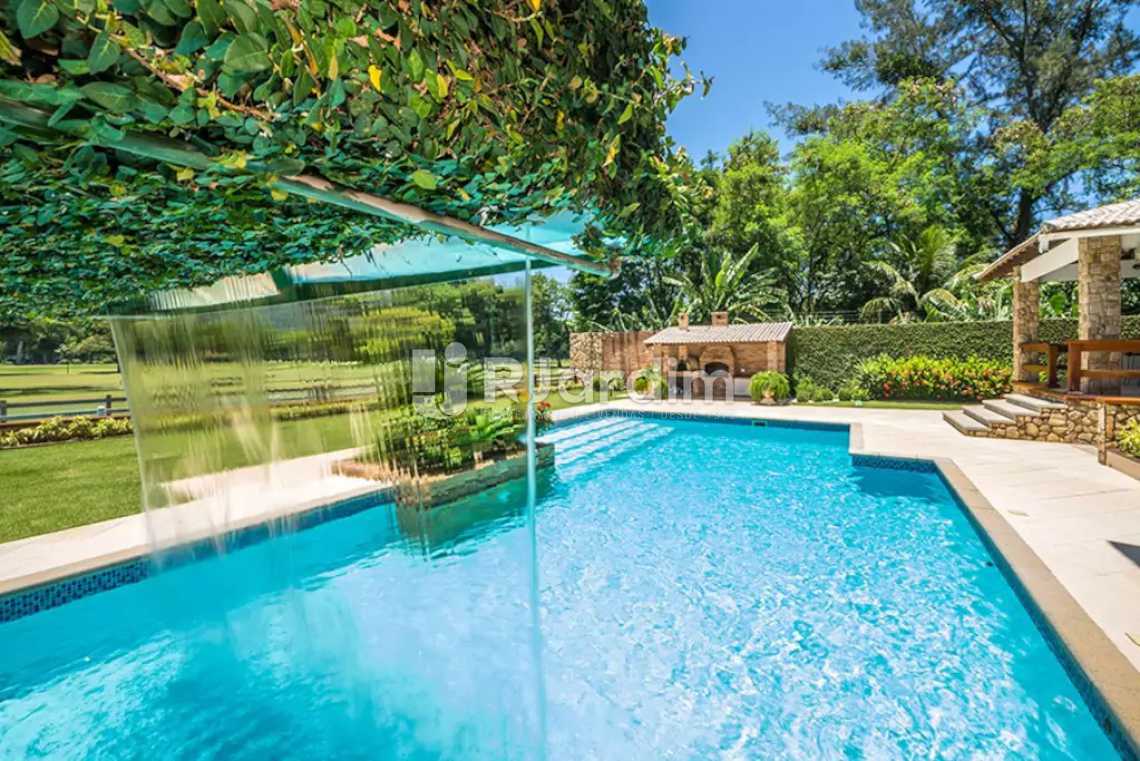 Conheça Piscina do imóvel - Casa em Condominio À Venda - Itanhangá - Rio de Janeiro - RJ - LACN40020 - 5 Piscina - Casa em Condominio À Venda - Itanhangá - Rio de Janeiro - RJ - LACN40020 - 5