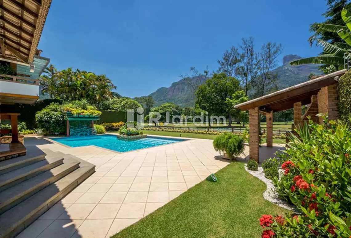 Conheça Área Externa do imóvel - Casa em Condominio À Venda - Itanhangá - Rio de Janeiro - RJ - LACN40020 - 3 Área Externa - Casa em Condominio À Venda - Itanhangá - Rio de Janeiro - RJ - LACN40020 - 3