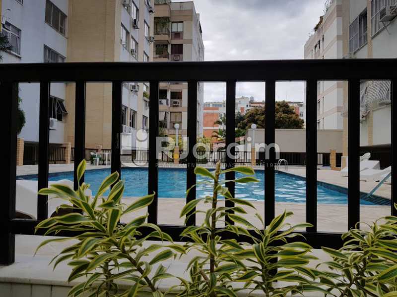 Conheça Piscina condmínio do imóvel - Cobertura À VENDA, Jardim Botânico, Rio de Janeiro, RJ - CO0079 - 28 Piscina condmínio - Cobertura À VENDA, Jardim Botânico, Rio de Janeiro, RJ - CO0079 - 28