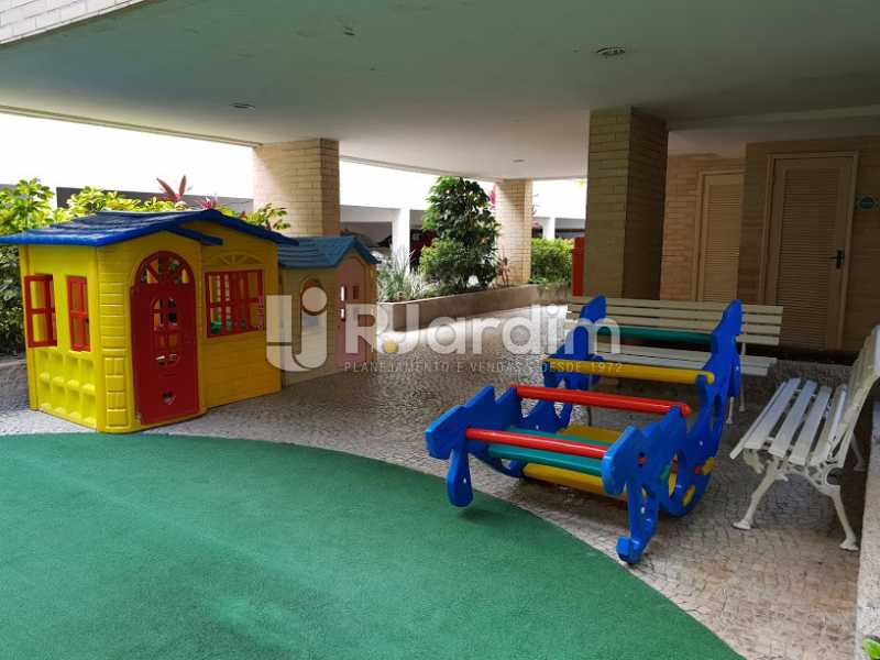 Conheça Parquinho do imóvel - Cobertura À VENDA, Jardim Botânico, Rio de Janeiro, RJ - CO0079 - 29 Parquinho - Cobertura À VENDA, Jardim Botânico, Rio de Janeiro, RJ - CO0079 - 29