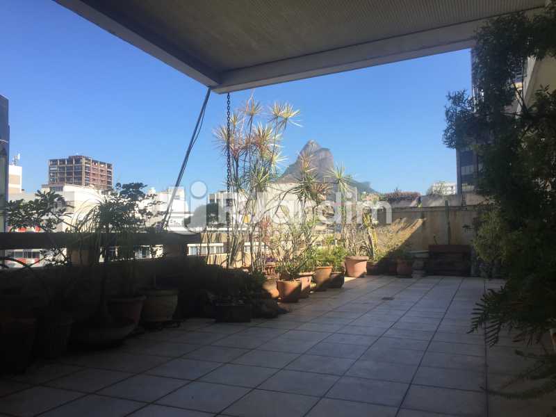 Conheça Varanda /terraço do imóvel - Cobertura Avenida Ataulfo de Paiva,Leblon, Zona Sul,Rio de Janeiro, RJ À Venda, 5 Quartos, 415m² - CO0138 - 1 Varanda /terraço - Cobertura Avenida Ataulfo de Paiva,Leblon, Zona Sul,Rio de Janeiro, RJ À Venda, 5 Quartos, 415m² - CO0138 - 1