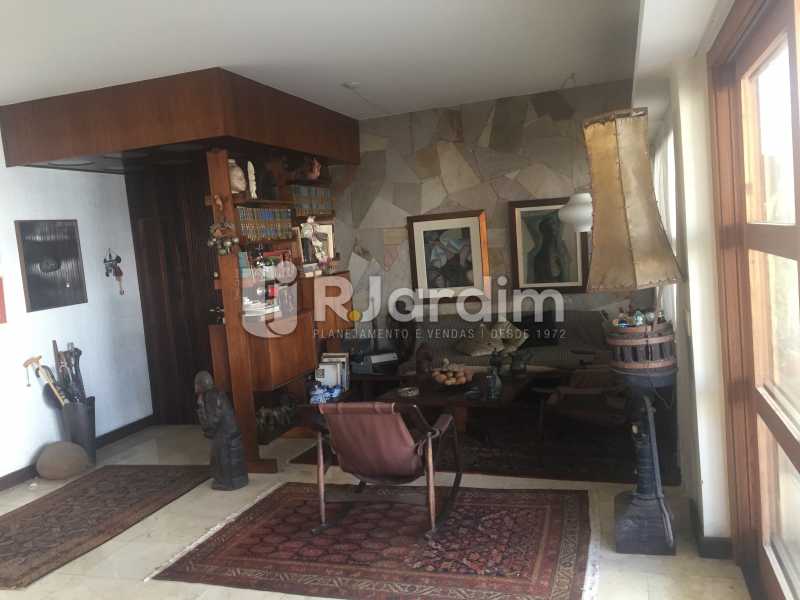 Conheça Sala do imóvel - Cobertura Avenida Ataulfo de Paiva,Leblon, Zona Sul,Rio de Janeiro, RJ À Venda, 5 Quartos, 415m² - CO0138 - 9 Sala - Cobertura Avenida Ataulfo de Paiva,Leblon, Zona Sul,Rio de Janeiro, RJ À Venda, 5 Quartos, 415m² - CO0138 - 9