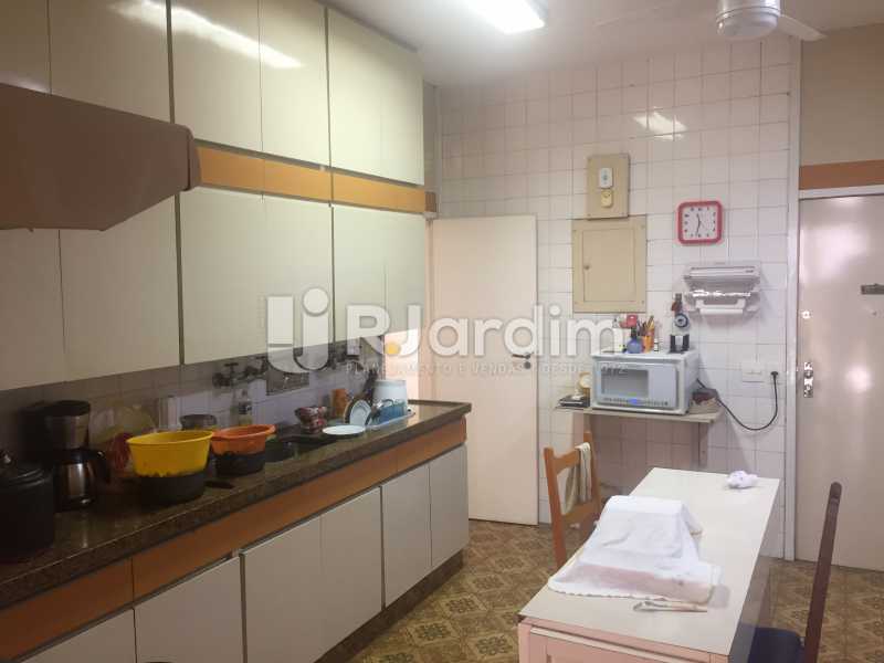 Conheça Cozinha do imóvel - Cobertura Avenida Ataulfo de Paiva,Leblon, Zona Sul,Rio de Janeiro, RJ À Venda, 5 Quartos, 415m² - CO0138 - 14 Cozinha - Cobertura Avenida Ataulfo de Paiva,Leblon, Zona Sul,Rio de Janeiro, RJ À Venda, 5 Quartos, 415m² - CO0138 - 14