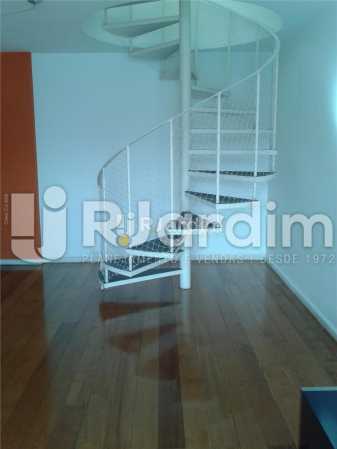 Conheça sala escada do imóvel - Compra Venda Avaliação Imóveis Cobertura Lagoa 3 Quartos - CO0177 - 6 sala escada - Compra Venda Avaliação Imóveis Cobertura Lagoa 3 Quartos - CO0177 - 6