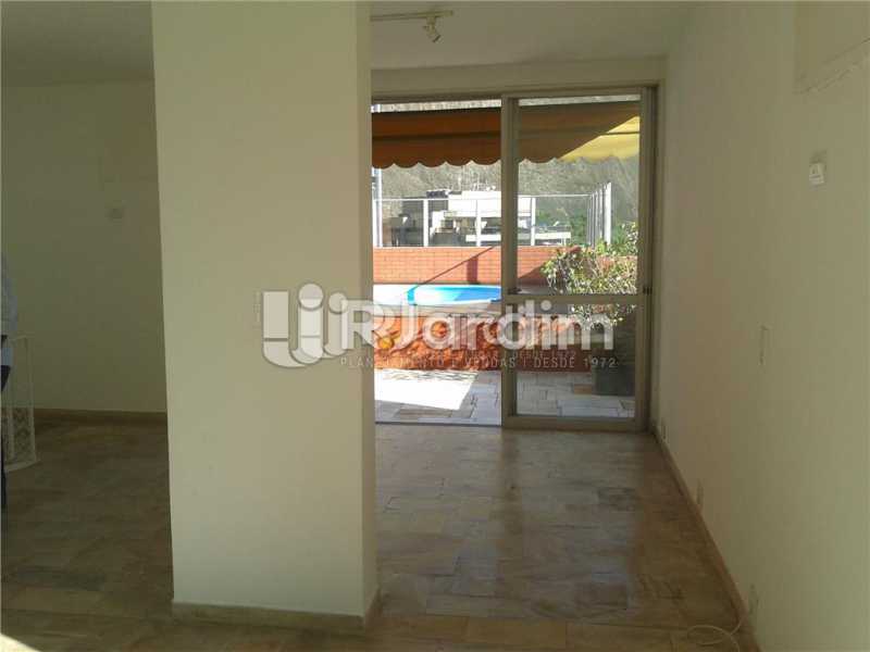 Conheça Salão / acesso a Piscina do imóvel - Compra Venda Avaliação Imóveis Cobertura Lagoa 3 Quartos - CO0177 - 12 Salão / acesso a Piscina - Compra Venda Avaliação Imóveis Cobertura Lagoa 3 Quartos - CO0177 - 12