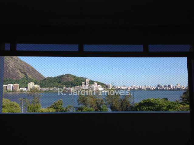 Conheça vista do sofá da sala do imóvel - Aluguel Cobertura Jardim Botânico 4 Quartos - CO0290 - 1 vista do sofá da sala - Aluguel Cobertura Jardim Botânico 4 Quartos - CO0290 - 1