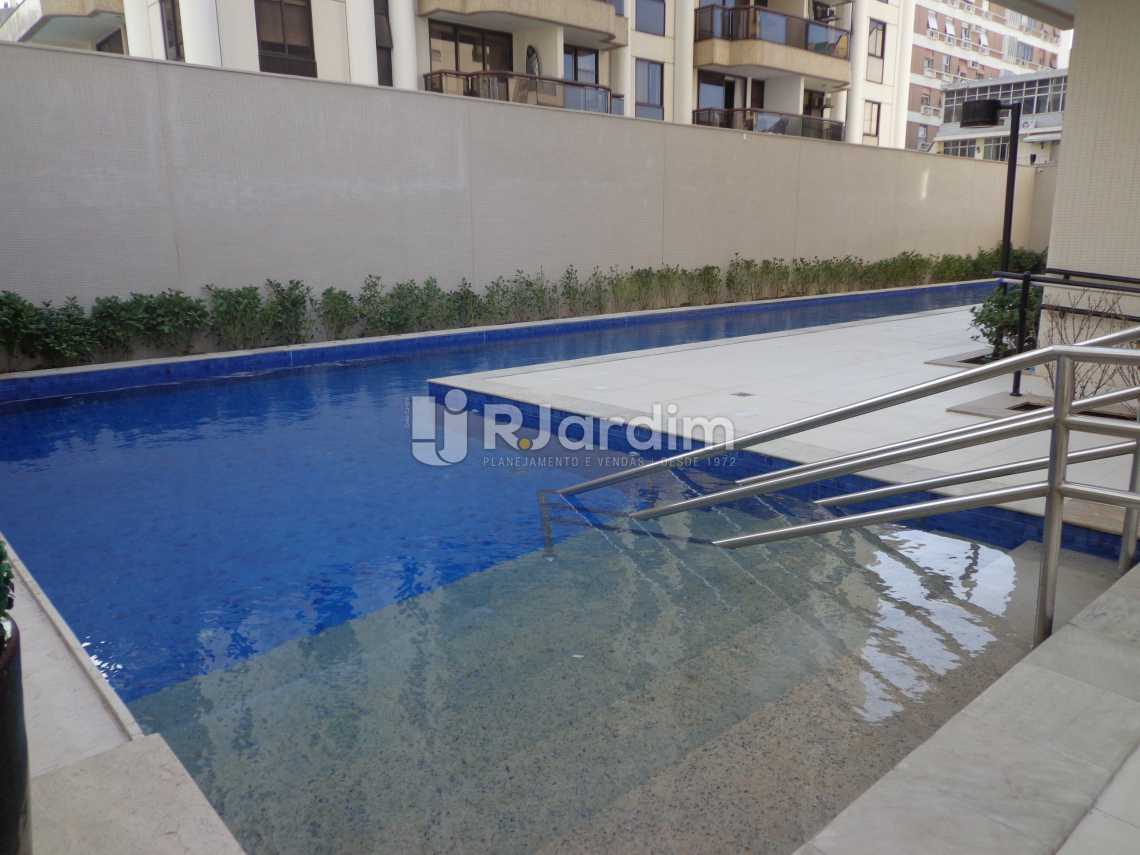 Conheça Piscina do imóvel - Flat Ipanema, Zona Sul,Rio de Janeiro, RJ À Venda, 2 Quartos, 73m² - FL0036 - 18 Piscina - Flat Ipanema, Zona Sul,Rio de Janeiro, RJ À Venda, 2 Quartos, 73m² - FL0036 - 18