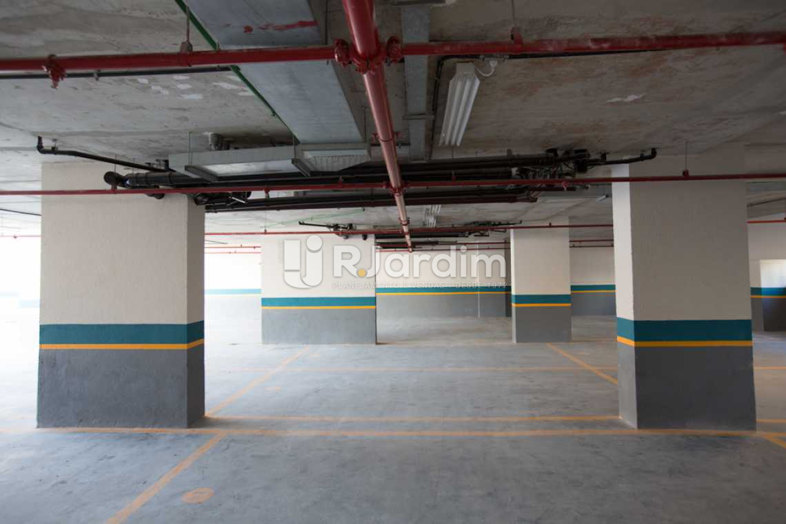 Conheça GARAGEM LOCAL do imóvel - Sala e loja comercial À venda, Tijuca, Zona Norte, Rio de Janeiro RJ - SA0009 - 11 GARAGEM LOCAL - Sala e loja comercial À venda, Tijuca, Zona Norte, Rio de Janeiro RJ - SA0009 - 11