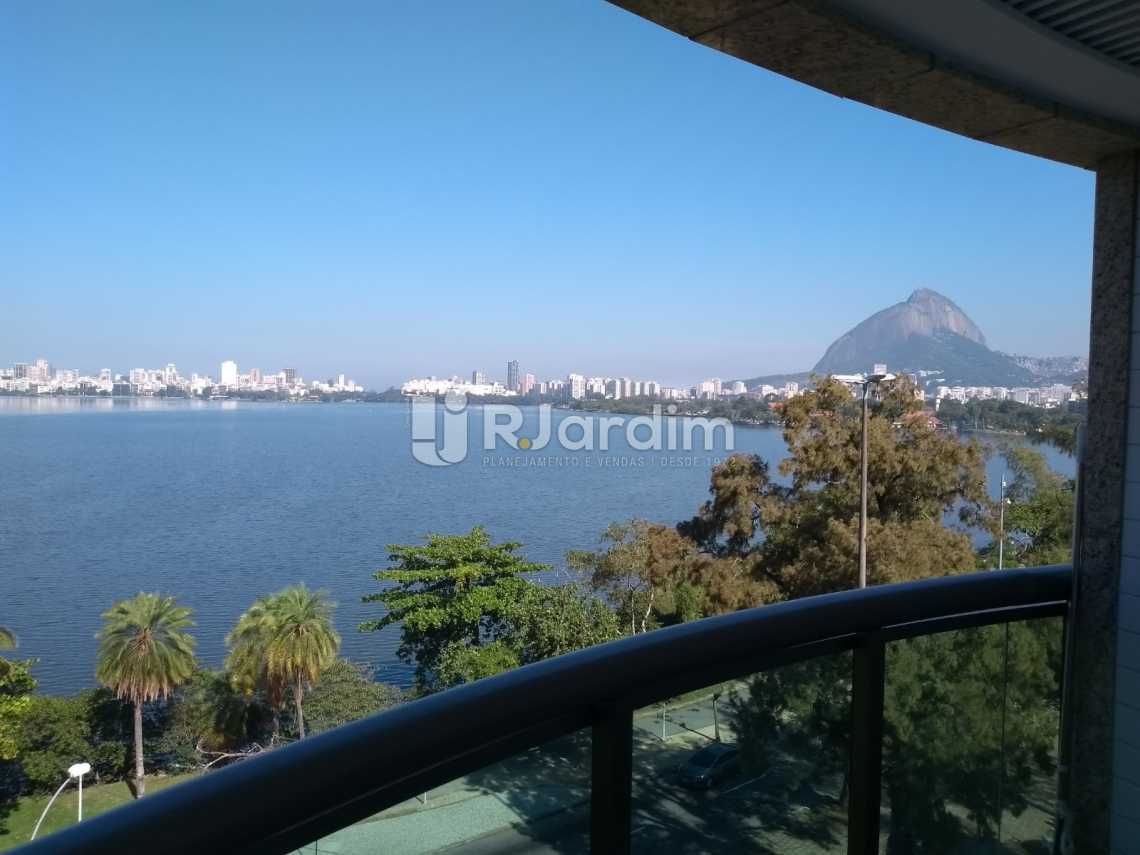 Conheça Vista varanda / sala do imóvel - Cobertura À VENDA, Lagoa, Rio de Janeiro, RJ - LACO20001 - 4 Vista varanda / sala - Cobertura À VENDA, Lagoa, Rio de Janeiro, RJ - LACO20001 - 4
