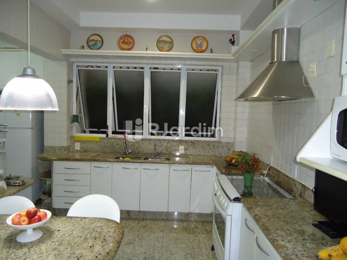 Conheça Cozinha do imóvel - Compra Venda Apartamento Ipanema 4 Quartos - LAAP40030 - 21 Cozinha - Compra Venda Apartamento Ipanema 4 Quartos - LAAP40030 - 21