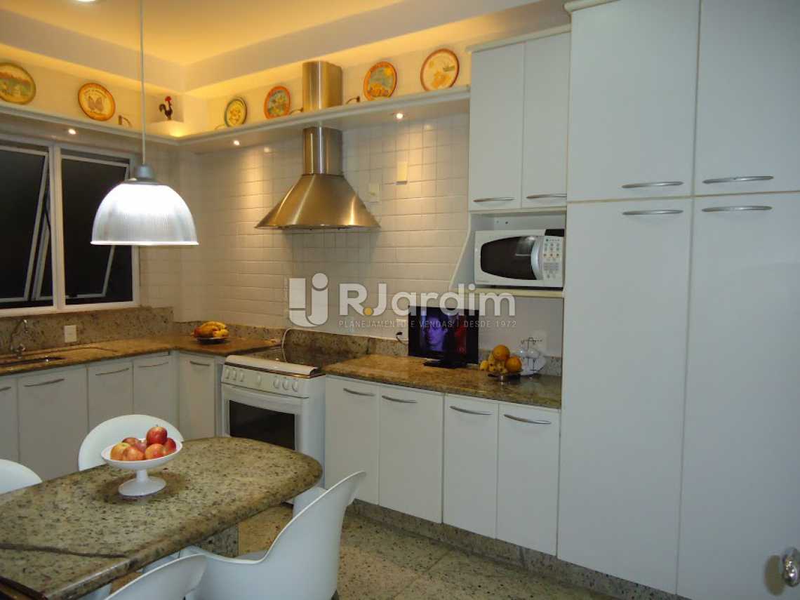 Conheça Cozinha com Copa do imóvel - Compra Venda Apartamento Ipanema 4 Quartos - LAAP40030 - 22 Cozinha com Copa - Compra Venda Apartamento Ipanema 4 Quartos - LAAP40030 - 22