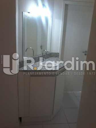 Conheça 16 Lavabo do imóvel - Apartamento À Venda - Botafogo - Rio de Janeiro - RJ - LAAP31962 - 17 16 Lavabo - Apartamento À Venda - Botafogo - Rio de Janeiro - RJ - LAAP31962 - 17