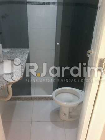 Conheça 25 Banheiro social do imóvel - Apartamento À Venda - Botafogo - Rio de Janeiro - RJ - LAAP31962 - 26 25 Banheiro social - Apartamento À Venda - Botafogo - Rio de Janeiro - RJ - LAAP31962 - 26
