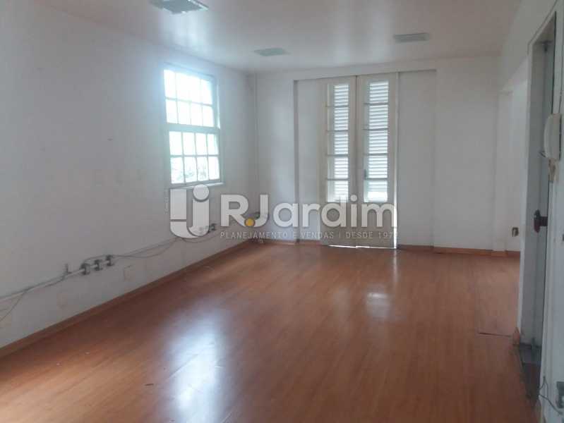 Conheça Sala frente 2º piso do imóvel - Casa À Venda - Jardim Botânico - Rio de Janeiro - RJ - LACA50003 - 3 Sala frente 2º piso - Casa À Venda - Jardim Botânico - Rio de Janeiro - RJ - LACA50003 - 3