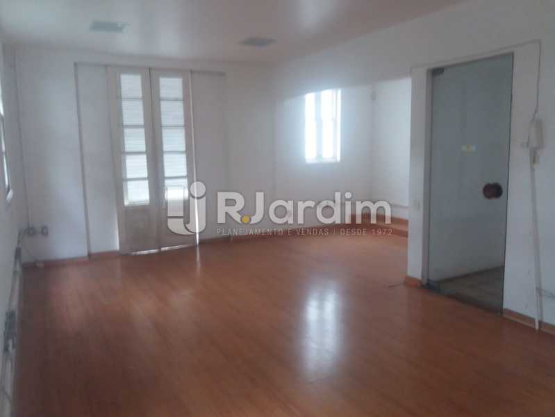 Conheça Sala frente 2º piso do imóvel - Casa À Venda - Jardim Botânico - Rio de Janeiro - RJ - LACA50003 - 11 Sala frente 2º piso - Casa À Venda - Jardim Botânico - Rio de Janeiro - RJ - LACA50003 - 11