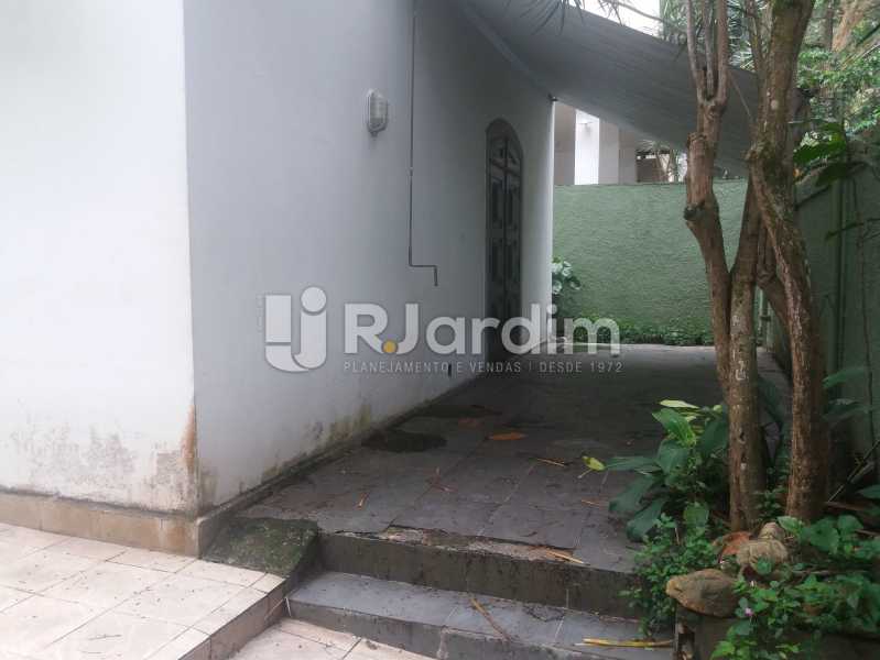Conheça Frente do imóvel - Casa À Venda - Jardim Botânico - Rio de Janeiro - RJ - LACA50003 - 22 Frente - Casa À Venda - Jardim Botânico - Rio de Janeiro - RJ - LACA50003 - 22