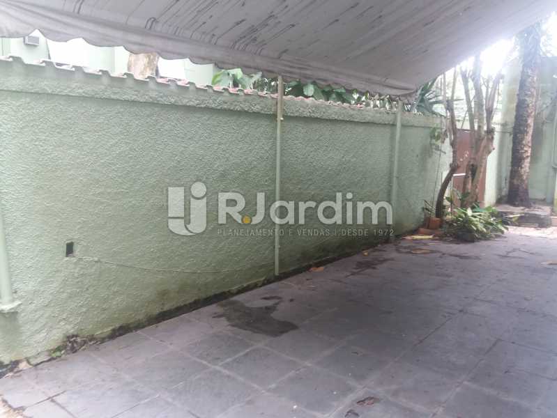 Conheça Muro frontal do imóvel - Casa À Venda - Jardim Botânico - Rio de Janeiro - RJ - LACA50003 - 23 Muro frontal - Casa À Venda - Jardim Botânico - Rio de Janeiro - RJ - LACA50003 - 23