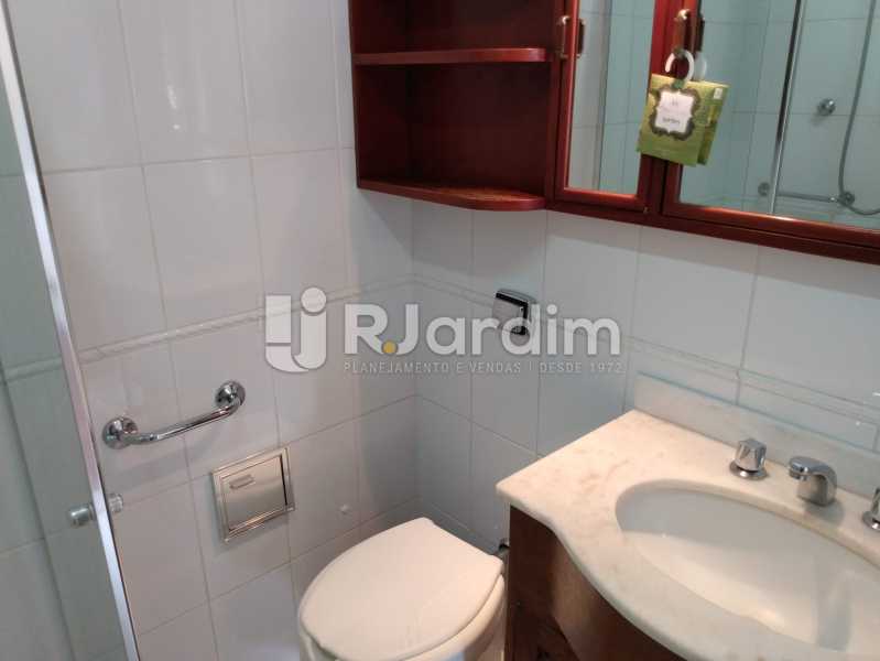 Conheça Banheiro Suíte do imóvel - Apartamento À Venda - Jardim Botânico - Rio de Janeiro - RJ - LAAP30207 - 10 Banheiro Suíte - Apartamento À Venda - Jardim Botânico - Rio de Janeiro - RJ - LAAP30207 - 10
