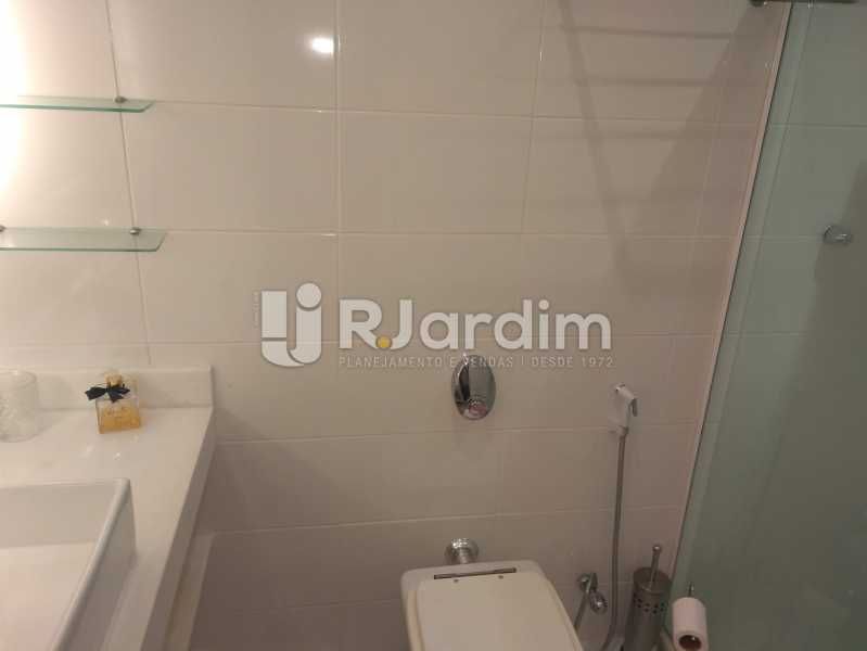 Conheça Banheiro Suíte do imóvel - Apartamento À Venda - Copacabana - Rio de Janeiro - RJ - LAAP20149 - 16 Banheiro Suíte - Apartamento À Venda - Copacabana - Rio de Janeiro - RJ - LAAP20149 - 16