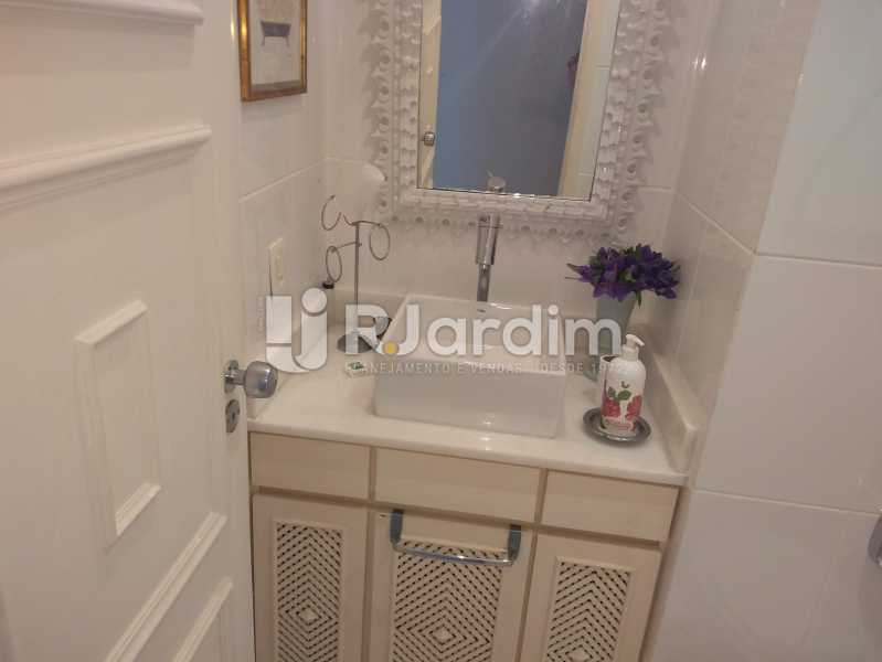 Conheça Banheiro Social do imóvel - Apartamento À Venda - Copacabana - Rio de Janeiro - RJ - LAAP20149 - 18 Banheiro Social - Apartamento À Venda - Copacabana - Rio de Janeiro - RJ - LAAP20149 - 18