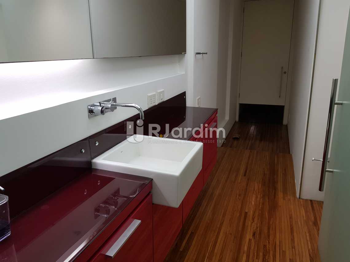 Conheça Banheiro do imóvel - Flat À VENDA, Lagoa, Rio de Janeiro, RJ - LAFL10008 - 13 Banheiro - Flat À VENDA, Lagoa, Rio de Janeiro, RJ - LAFL10008 - 13