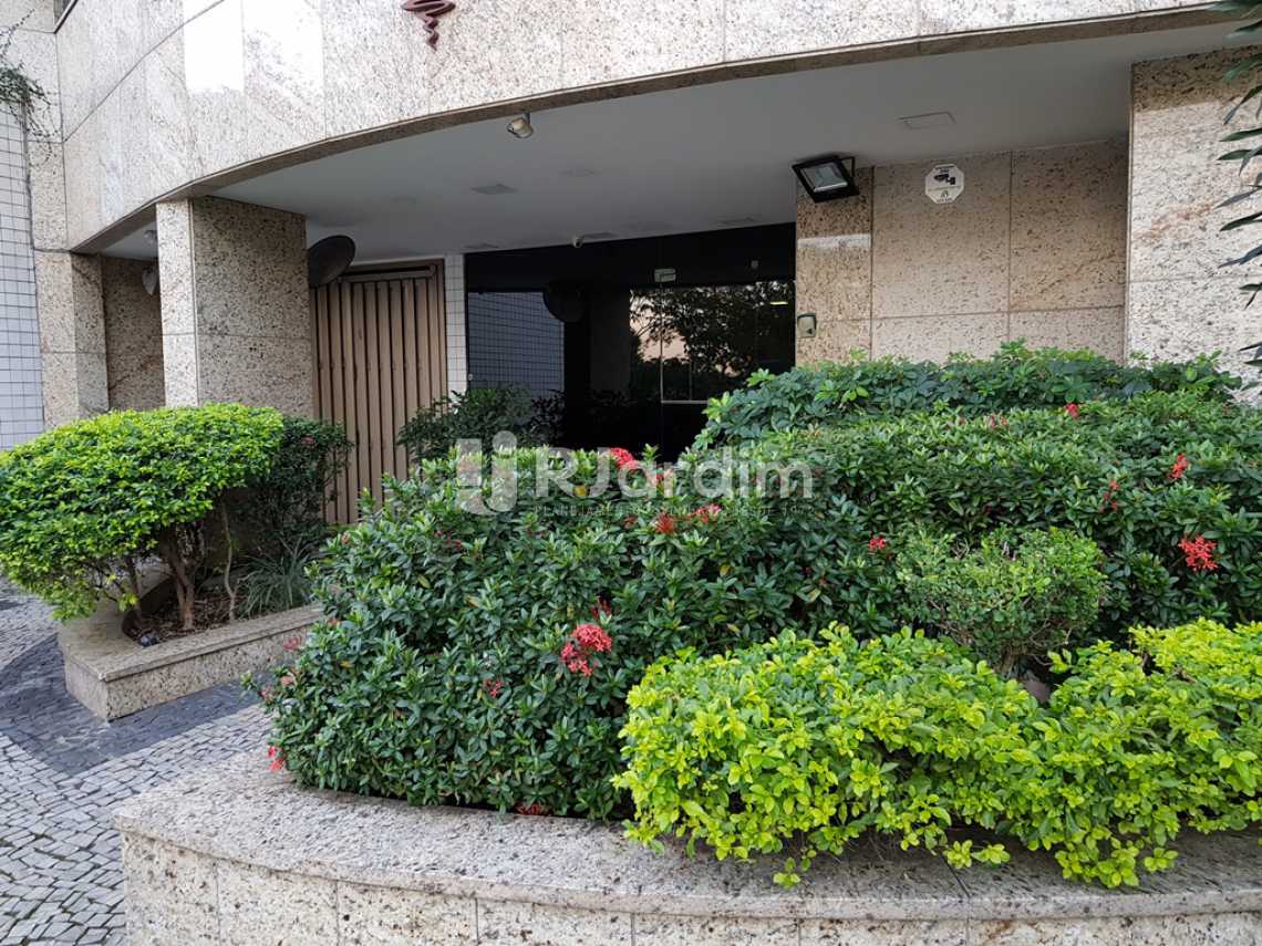 Conheça Entrada do prédio do imóvel - Flat À VENDA, Lagoa, Rio de Janeiro, RJ - LAFL10008 - 1 Entrada do prédio - Flat À VENDA, Lagoa, Rio de Janeiro, RJ - LAFL10008 - 1