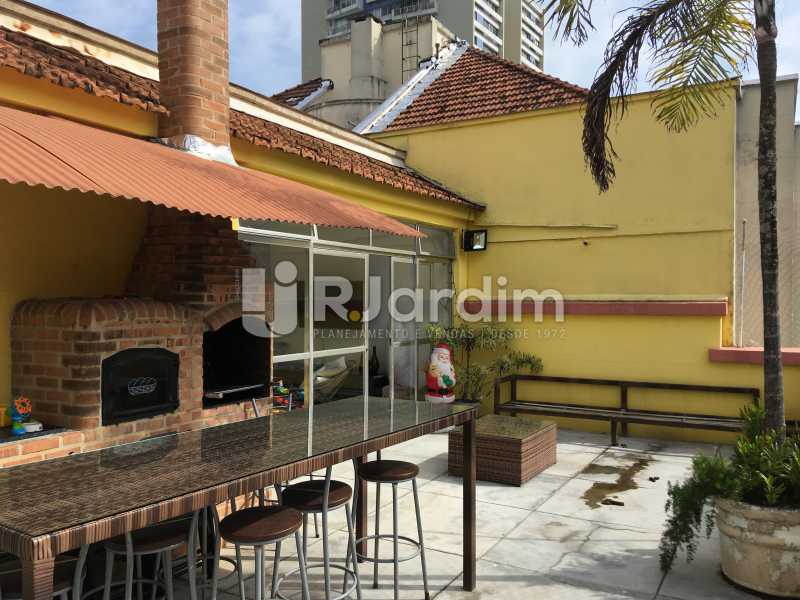 Conheça Terraço Gourmet do imóvel - Cobertura À Venda - Leblon - Rio de Janeiro - RJ - LACO30038 - 5 Terraço Gourmet - Cobertura À Venda - Leblon - Rio de Janeiro - RJ - LACO30038 - 5
