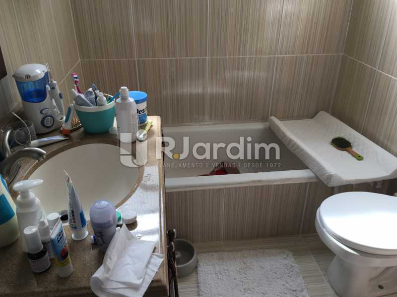 Conheça banheiro suite do imóvel - Cobertura À Venda - Leblon - Rio de Janeiro - RJ - LACO30038 - 23 banheiro suite - Cobertura À Venda - Leblon - Rio de Janeiro - RJ - LACO30038 - 23