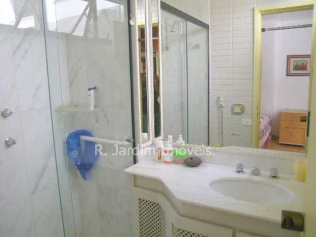 Conheça banheiro suite do imóvel - Apartamento À Venda - Leblon - Rio de Janeiro - RJ - LAAP30303 - 15 banheiro suite - Apartamento À Venda - Leblon - Rio de Janeiro - RJ - LAAP30303 - 15