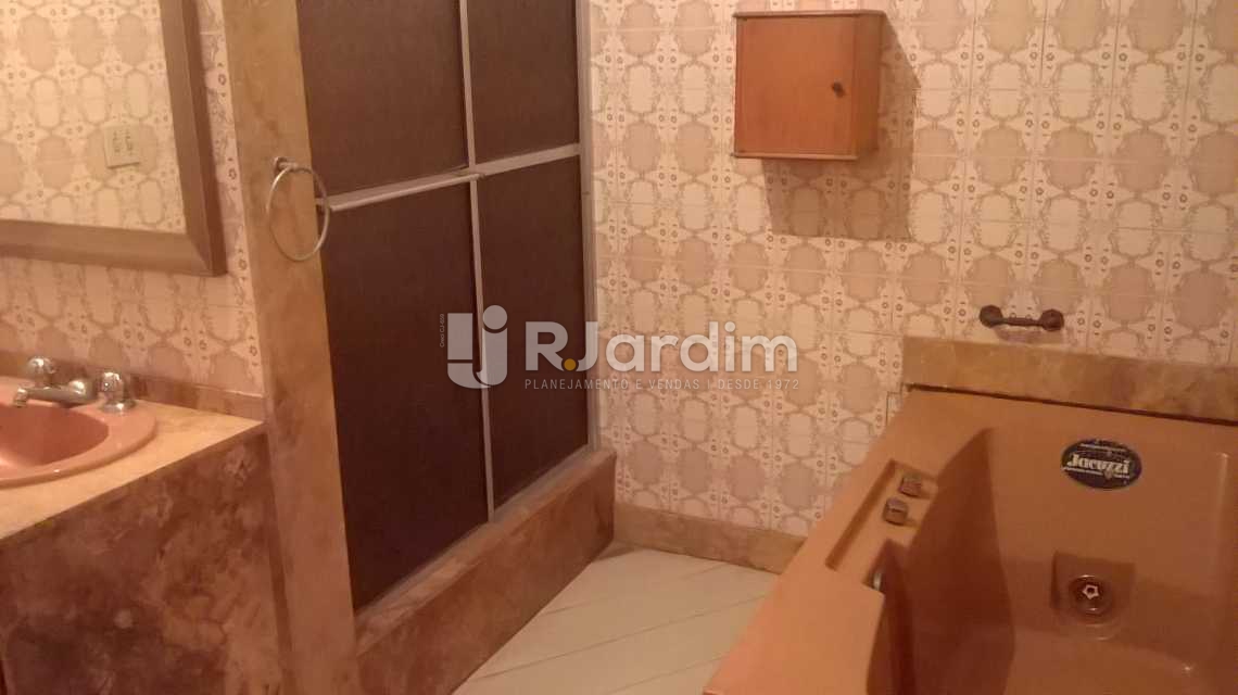 Conheça BANHEIRO 2 do imóvel - Casa À VENDA, Cosme Velho, Rio de Janeiro, RJ - LACA90001 - 20 BANHEIRO 2 - Casa À VENDA, Cosme Velho, Rio de Janeiro, RJ - LACA90001 - 20