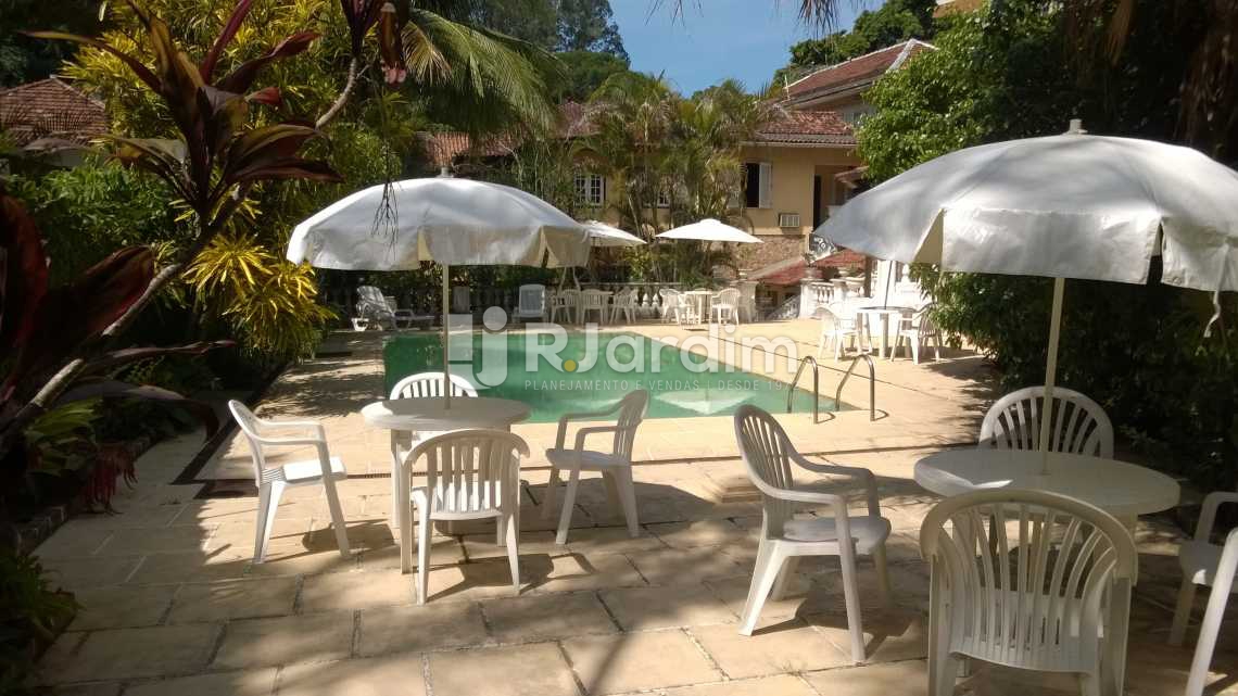 Conheça PISCINA do imóvel - Casa À VENDA, Cosme Velho, Rio de Janeiro, RJ - LACA90001 - 28 PISCINA - Casa À VENDA, Cosme Velho, Rio de Janeiro, RJ - LACA90001 - 28