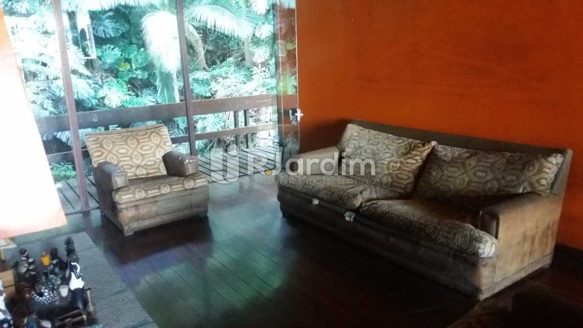 Conheça Estar 2º piso do imóvel - Casa Jardim Botânico - LACA50004 - 17 Estar 2º piso - Casa Jardim Botânico - LACA50004 - 17