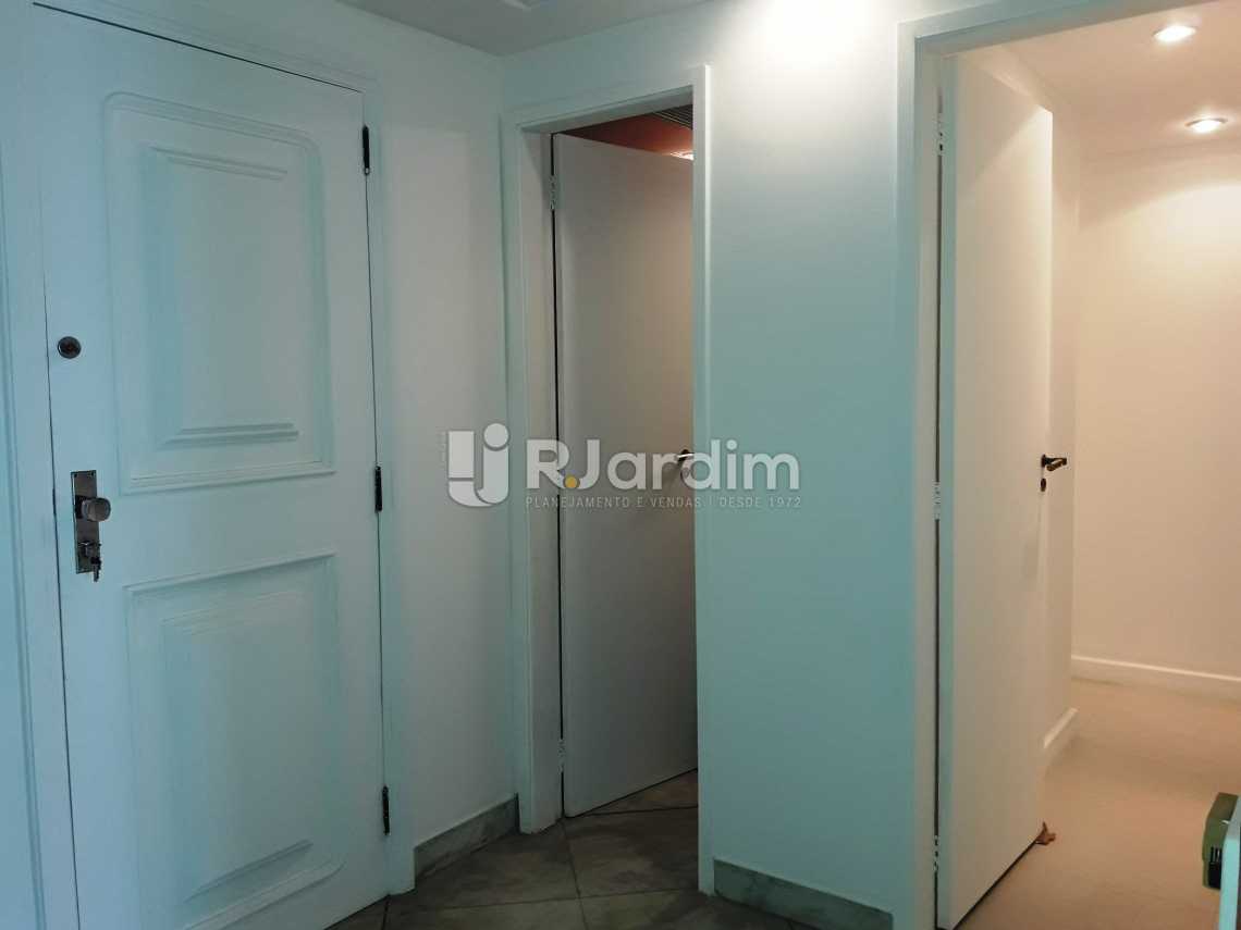 Conheça Circulação do imóvel - Compra Venda Avaliação Imóveis Apartamento Leblon 3 Quartos - LAAP31192 - 8 Circulação - Compra Venda Avaliação Imóveis Apartamento Leblon 3 Quartos - LAAP31192 - 8
