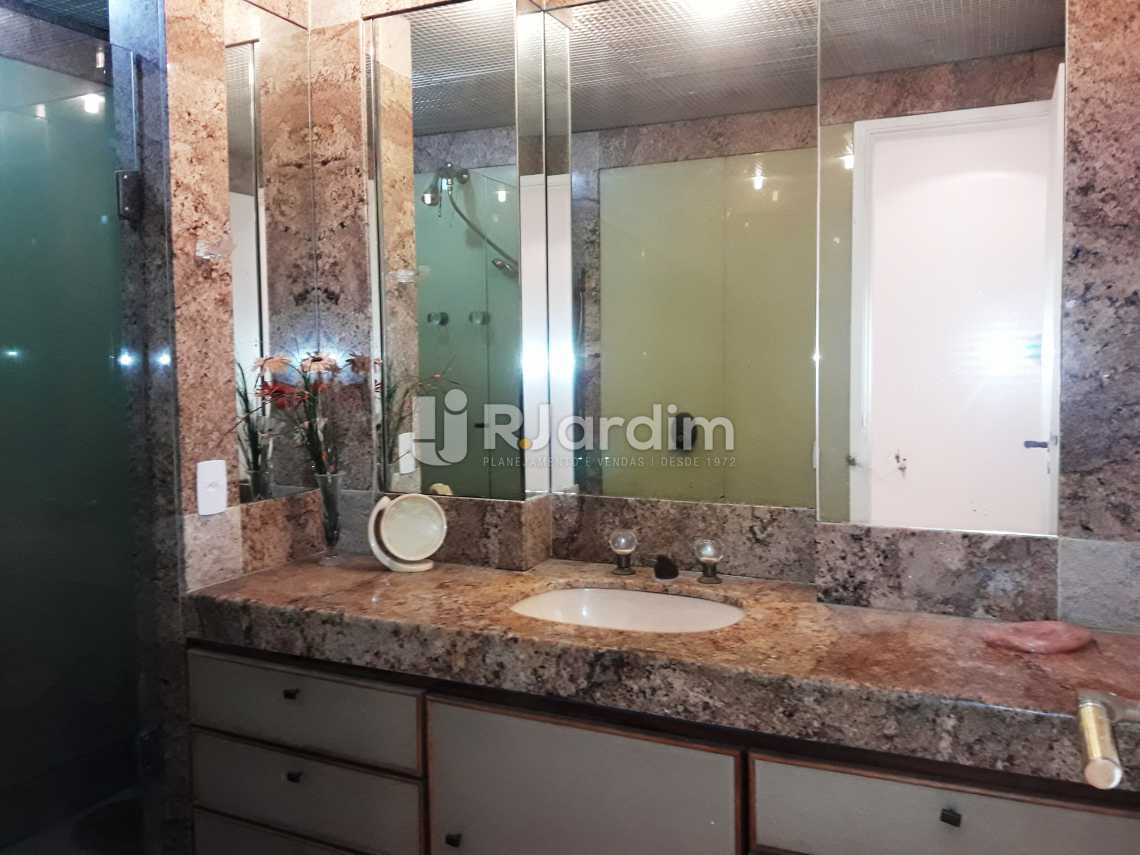 Conheça Banheiro do imóvel - Compra Venda Avaliação Imóveis Apartamento Leblon 3 Quartos - LAAP31192 - 11 Banheiro - Compra Venda Avaliação Imóveis Apartamento Leblon 3 Quartos - LAAP31192 - 11