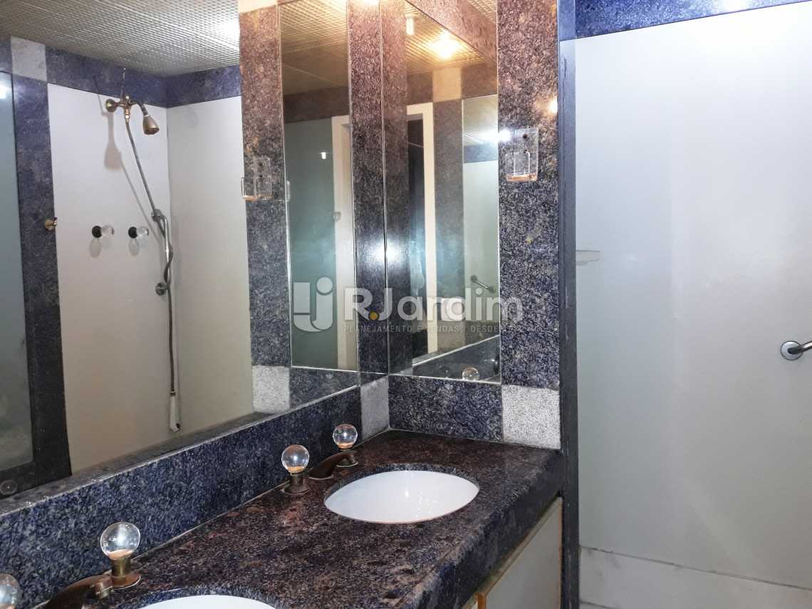 Conheça Banheiro do imóvel - Compra Venda Avaliação Imóveis Apartamento Leblon 3 Quartos - LAAP31192 - 14 Banheiro - Compra Venda Avaliação Imóveis Apartamento Leblon 3 Quartos - LAAP31192 - 14