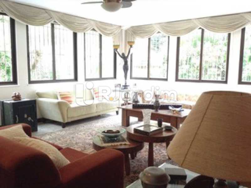 Conheça Sala do imóvel - Casa Cosme Velho, Zona Sul,Rio de Janeiro, RJ À Venda, 9 Quartos, 633m² - LACA90003 - 11 Sala - Casa Cosme Velho, Zona Sul,Rio de Janeiro, RJ À Venda, 9 Quartos, 633m² - LACA90003 - 11