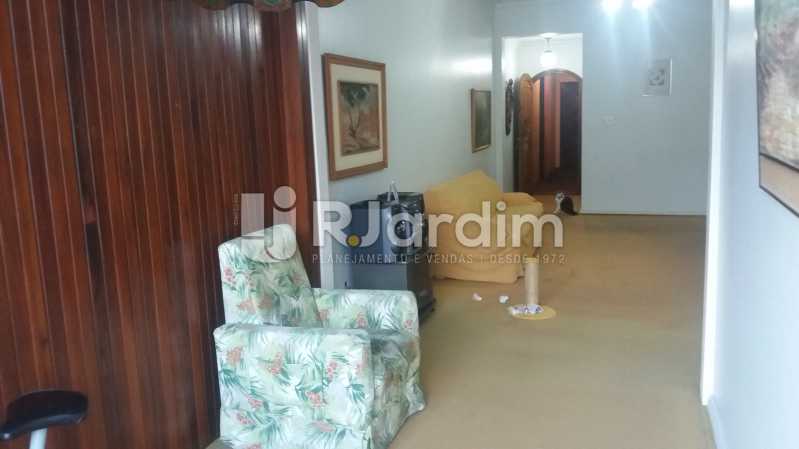 Conheça Sala do imóvel - Apartamento 3 Quartos Copacabana Zona sul Rio de Janeiro RJ - LAAP30453 - 4 Sala - Apartamento 3 Quartos Copacabana Zona sul Rio de Janeiro RJ - LAAP30453 - 4