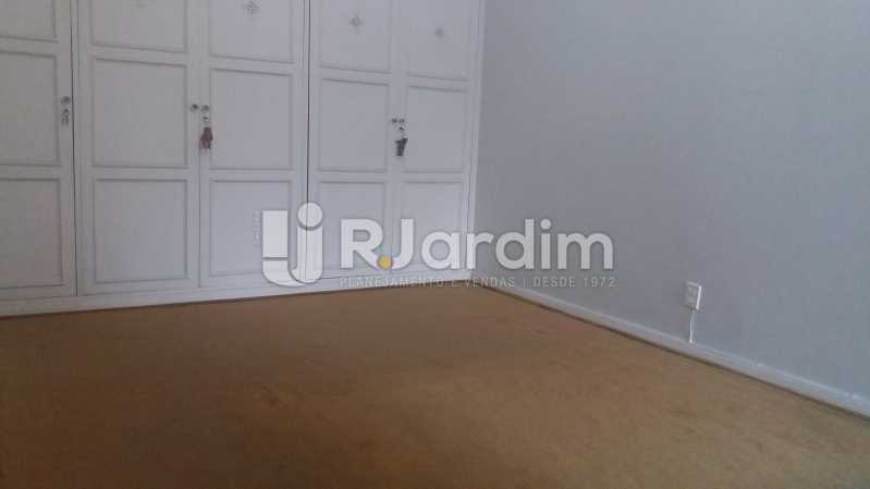 Conheça Quarto 3 do imóvel - Apartamento 3 Quartos Copacabana Zona sul Rio de Janeiro RJ - LAAP30453 - 10 Quarto 3 - Apartamento 3 Quartos Copacabana Zona sul Rio de Janeiro RJ - LAAP30453 - 10