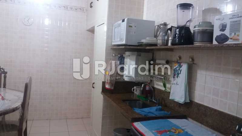 Conheça Copa-cozinha do imóvel - Apartamento 3 Quartos Copacabana Zona sul Rio de Janeiro RJ - LAAP30453 - 15 Copa-cozinha - Apartamento 3 Quartos Copacabana Zona sul Rio de Janeiro RJ - LAAP30453 - 15
