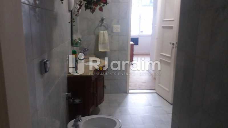 Conheça Banheiro do imóvel - Apartamento 3 Quartos Copacabana Zona sul Rio de Janeiro RJ - LAAP30453 - 22 Banheiro - Apartamento 3 Quartos Copacabana Zona sul Rio de Janeiro RJ - LAAP30453 - 22