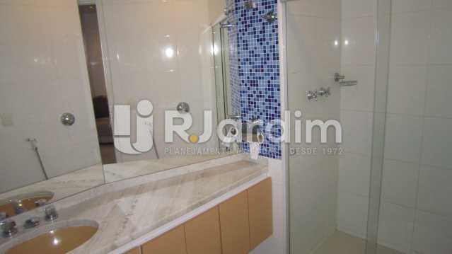 Conheça Banheiro social do imóvel - Flat / Residencial / Leblon / Zona sul / Rio de Janeiro RJ - LAFL10013 - 11 Banheiro social - Flat / Residencial / Leblon / Zona sul / Rio de Janeiro RJ - LAFL10013 - 11