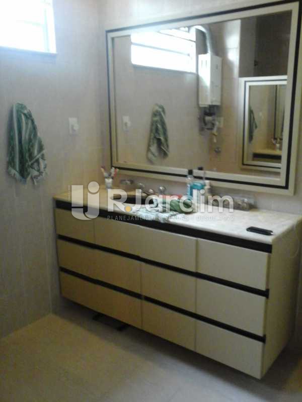 Conheça Banheiro Social do imóvel - Apartamento À VENDA, Ipanema, Rio de Janeiro, RJ - LAAP30522 - 19 Banheiro Social - Apartamento À VENDA, Ipanema, Rio de Janeiro, RJ - LAAP30522 - 19