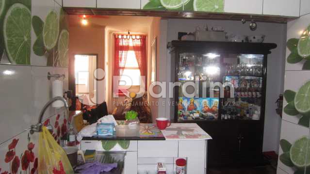 Conheça VISTA COZINHA P/SALA do imóvel - Apartamento À VENDA, Copacabana, Rio de Janeiro, RJ - LAAP20394 - 16 VISTA COZINHA P/SALA - Apartamento À VENDA, Copacabana, Rio de Janeiro, RJ - LAAP20394 - 16