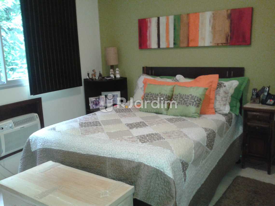 Conheça Suíte do imóvel - Apartamento 2 Quartos Humaitá Zona Sul Rio de Janeiro RJ - LAAP20397 - 10 Suíte - Apartamento 2 Quartos Humaitá Zona Sul Rio de Janeiro RJ - LAAP20397 - 10