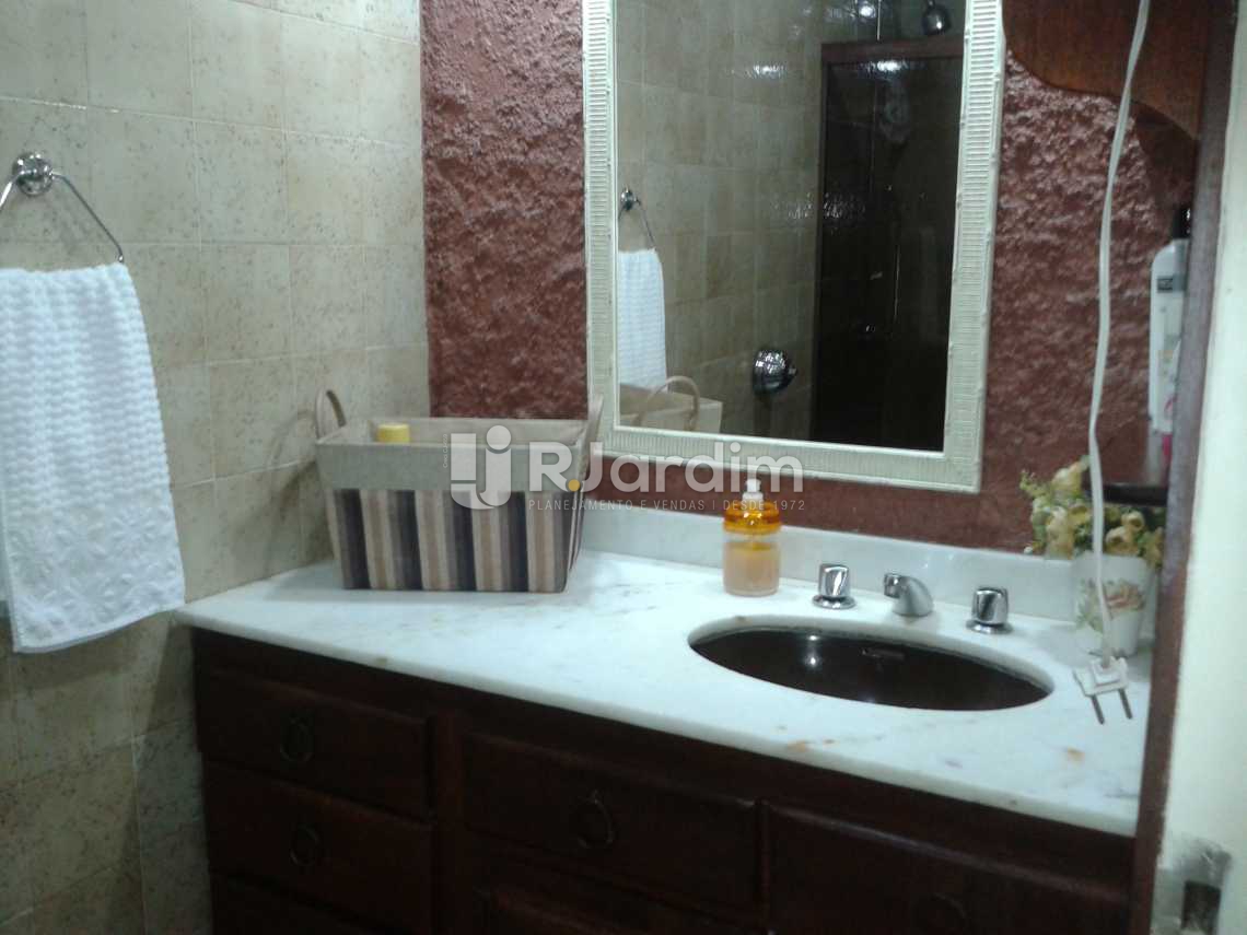 Conheça Banheiro social do imóvel - Apartamento 2 Quartos Humaitá Zona Sul Rio de Janeiro RJ - LAAP20397 - 14 Banheiro social - Apartamento 2 Quartos Humaitá Zona Sul Rio de Janeiro RJ - LAAP20397 - 14